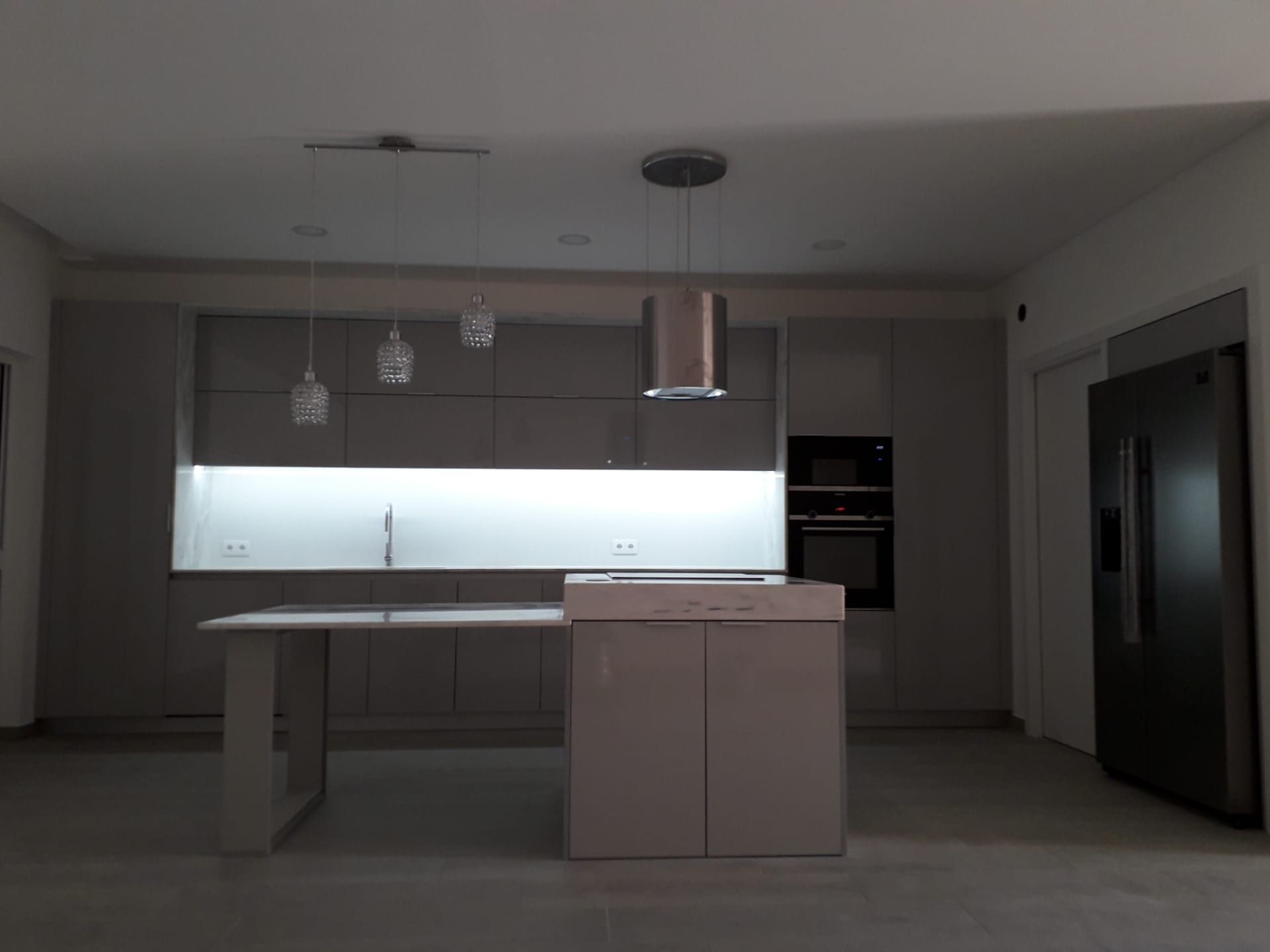 Contemporâneas — Luz e pedra, 6