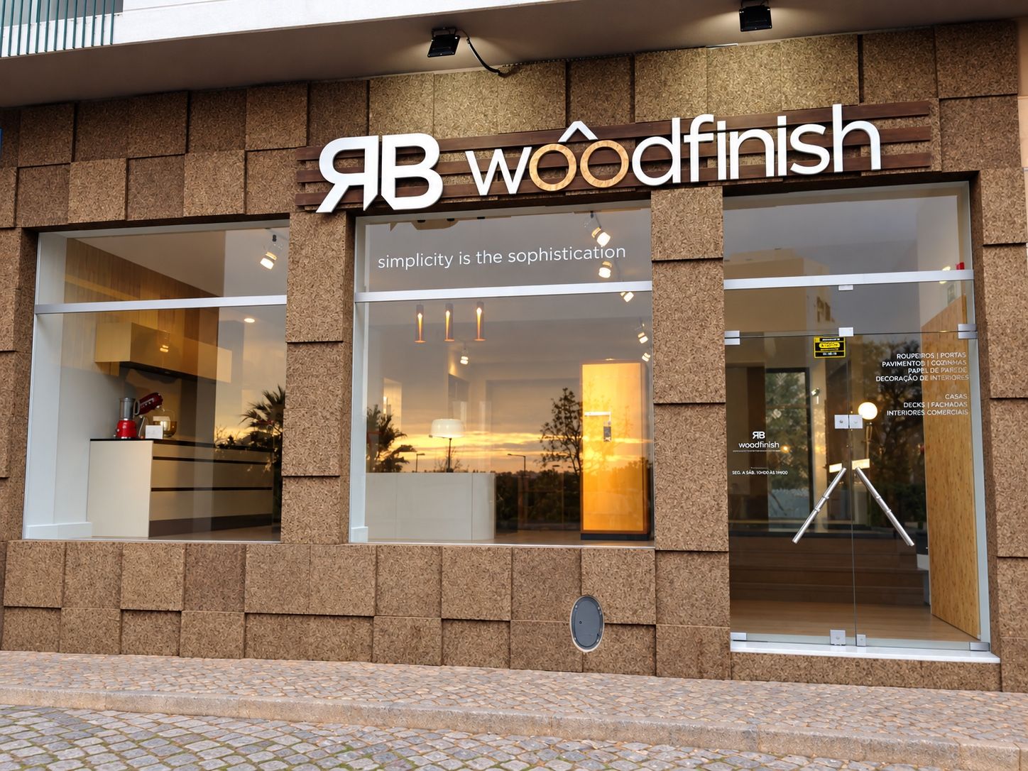 Fachada da loja RBWF