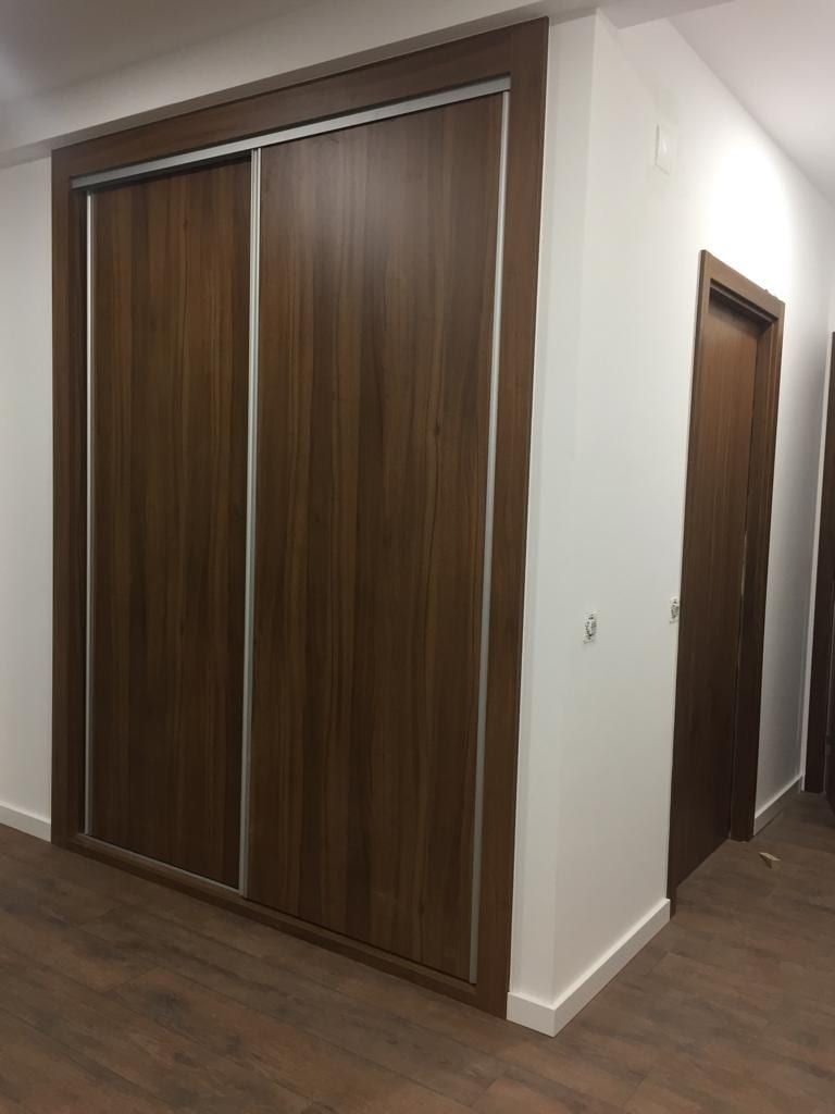 Portas deslizantes — Cor e continuidade, 1